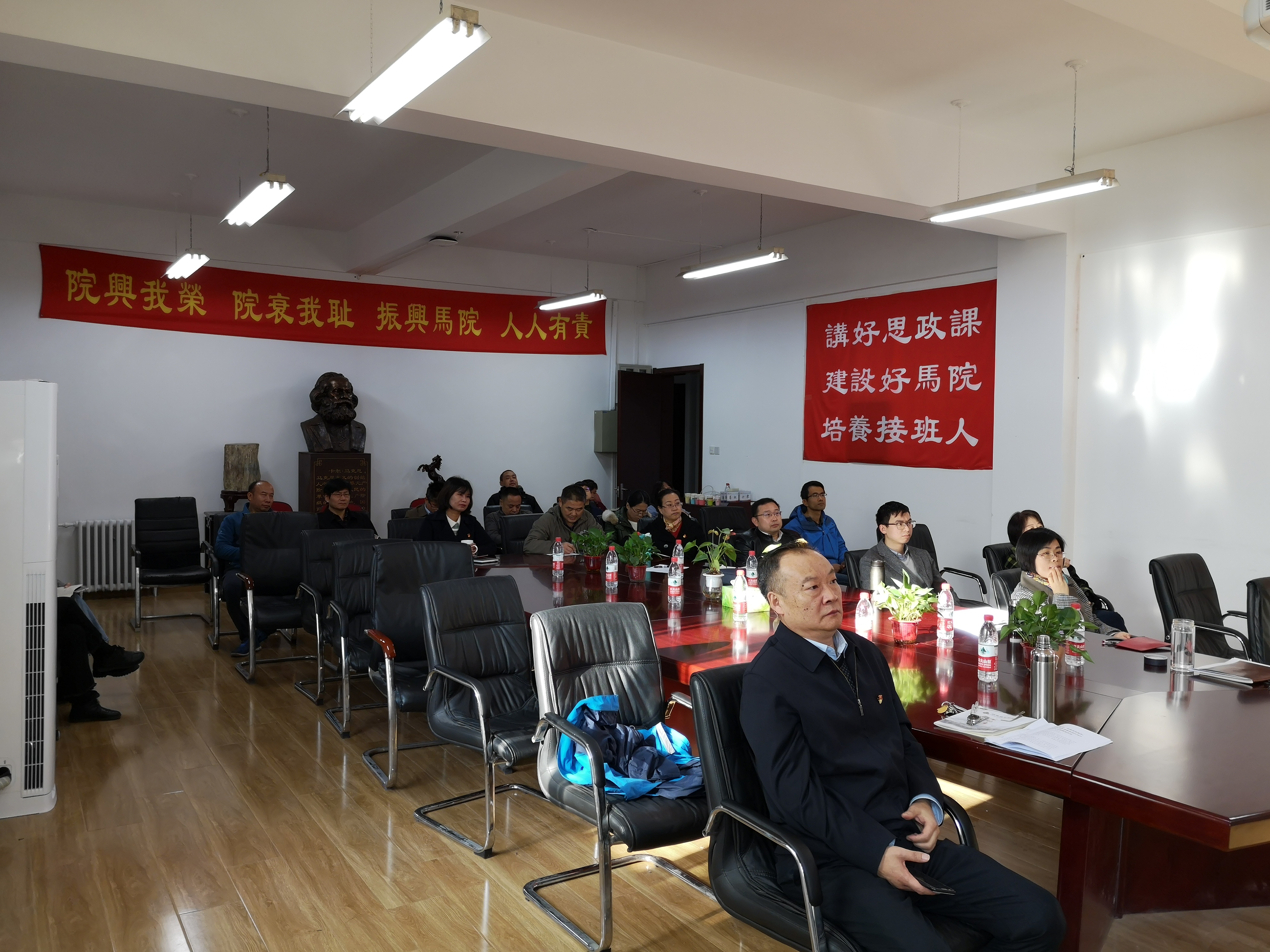 e16ea3e5366a446b8602c7280cbdf635.jpg e16ea3e5366a446b8602c7280cbdf635.jpg