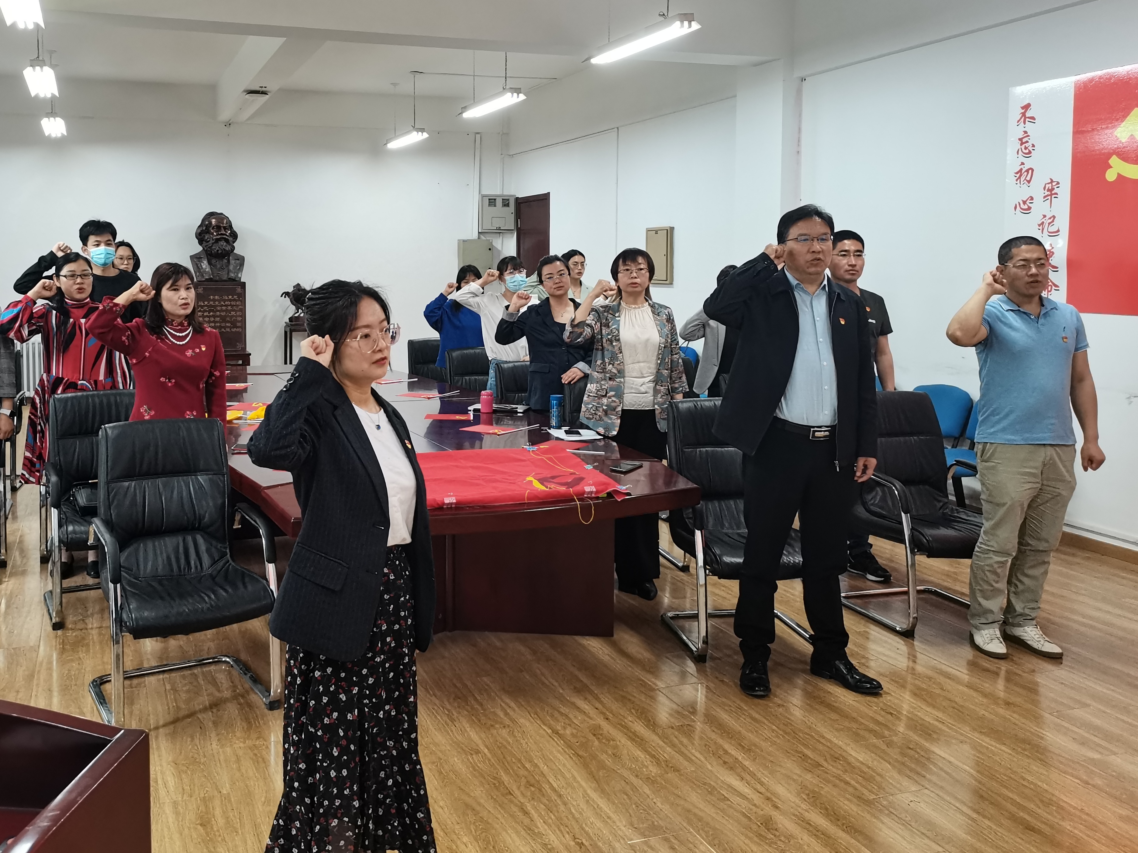 179c0bf7d6044cdeb0347d1d9bd6703a.jpg 179c0bf7d6044cdeb0347d1d9bd6703a.jpg